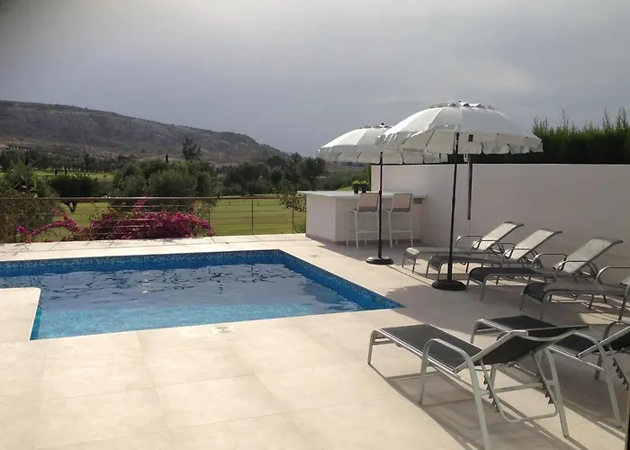 Modern Villa Frontline Golf